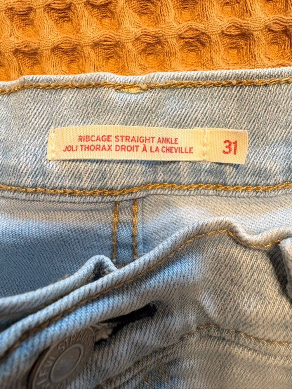 Levi's Ribcage Straight Ankle Lightwash Jeans - Picture 4 of 7